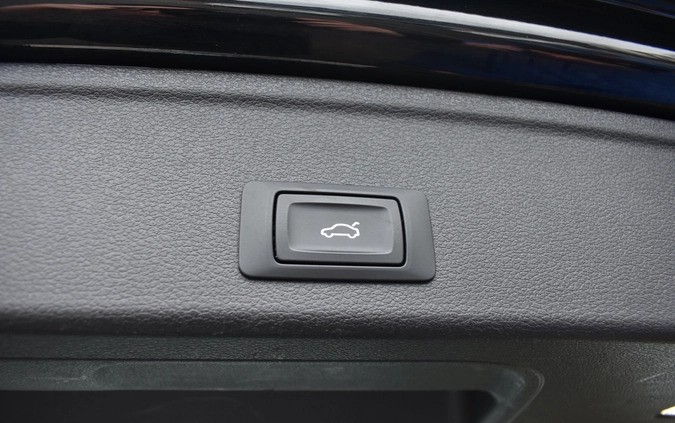 Audi A4 cena 63900 przebieg: 226000, rok produkcji 2016 z Janikowo małe 704